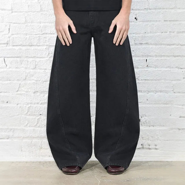 Verdrehte Jeans