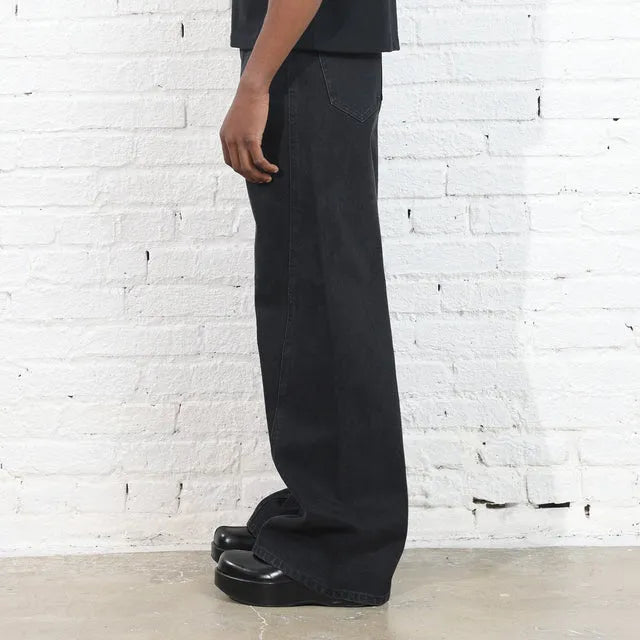 Verdrehte Jeans